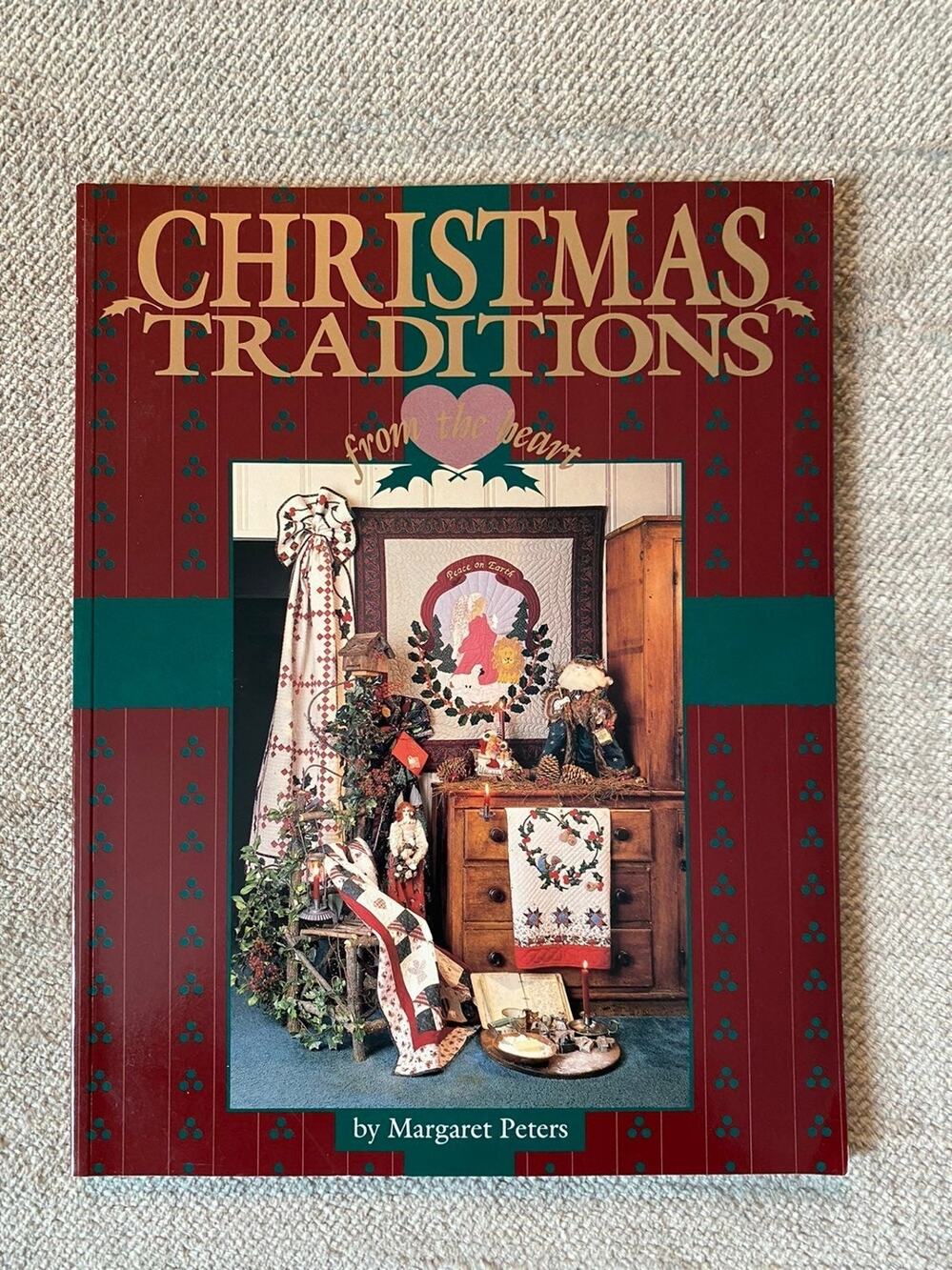Book Christmas Traditions craft/quilting